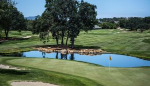 golf-course-pond